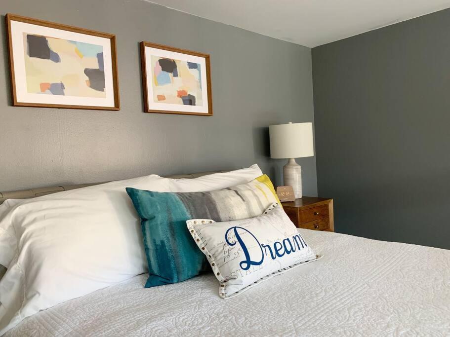 Appartamento Lincoln Park Light-Filled Loft Chicago Esterno foto